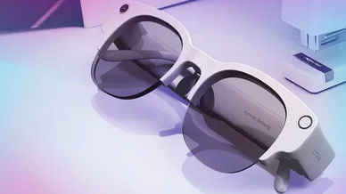 Swiss developers announced new smart glasses Lyra